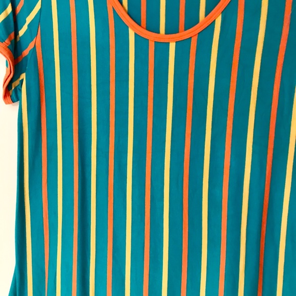 COPY - LuLaRoe Classic T Tee Bold Stripes / S Small - Picture 2 of 3